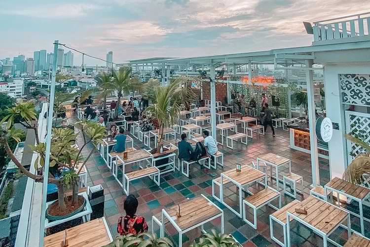 Rekomendasi Resto Hits 2025 yang Wajib Dicoba Pemburu Kuliner